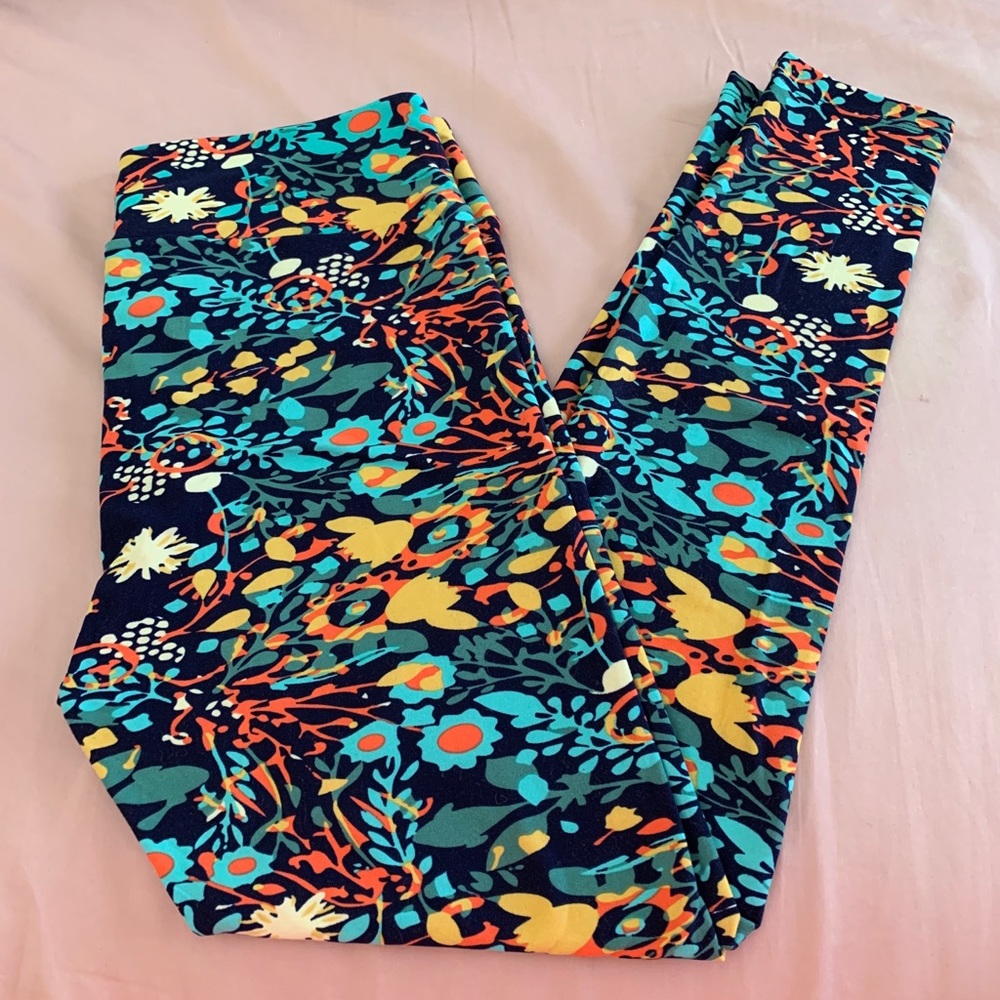 TC LuLaRoe Leggings - Floralish Pattern